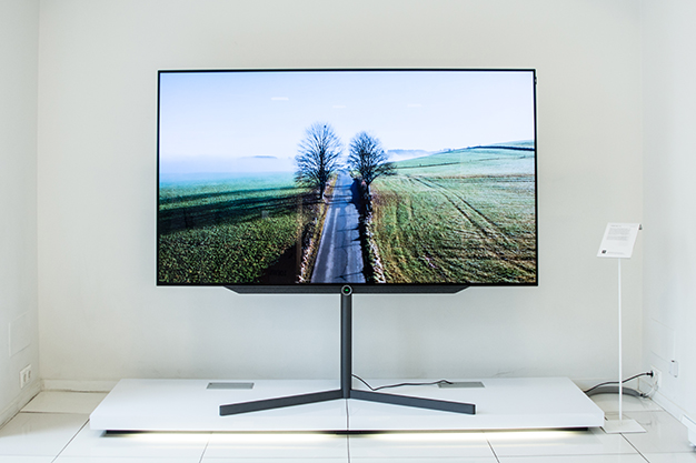 Loewe Bild 7.77 — ультратонкий OLED-телевизор с диагональю 77 дюймов